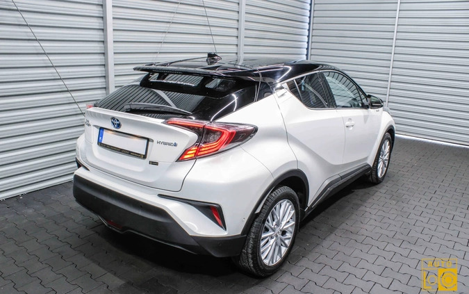 Toyota C-HR cena 89888 przebieg: 68000, rok produkcji 2017 z Malbork małe 631